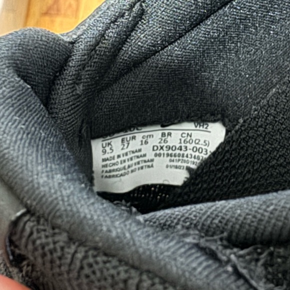 New! Toddler Nike Revolution Shoes (Size 10) - Picture 5 of 5